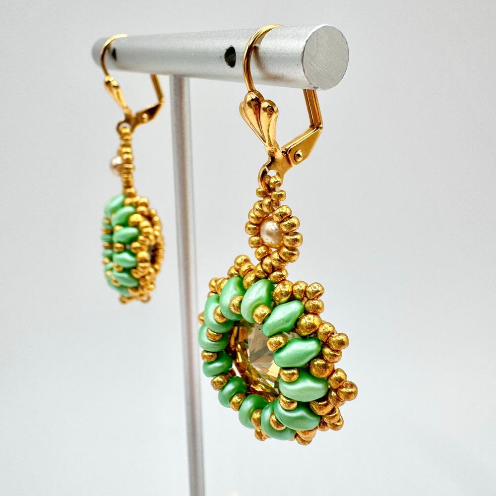 Vintage Handmade Beaded Rivoli Crystal Dangle Earrings Gold Tone Mint Green Chic - Picture 4 of 12